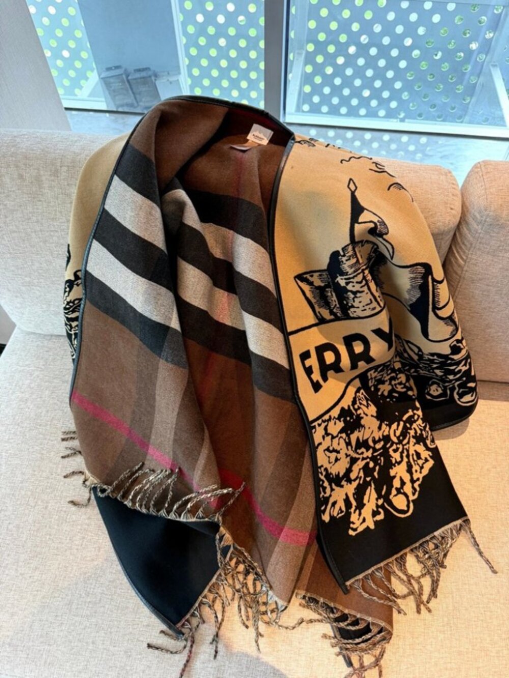 Burberry Knight Print Reversible Cape Shawl - Picture 8 of 9